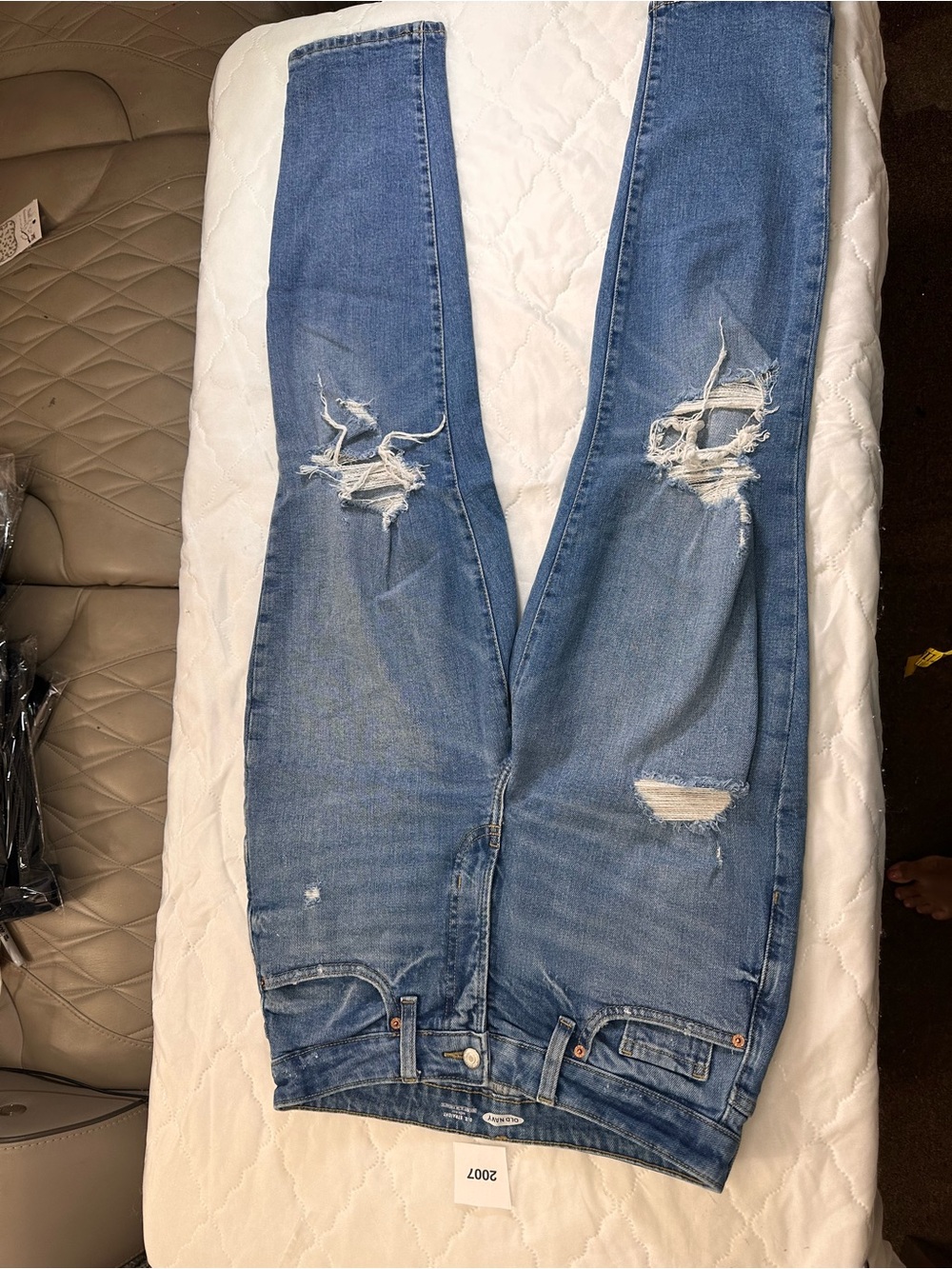Old Navy Women's Distressed Skinny Jeans - Light Blue Wash